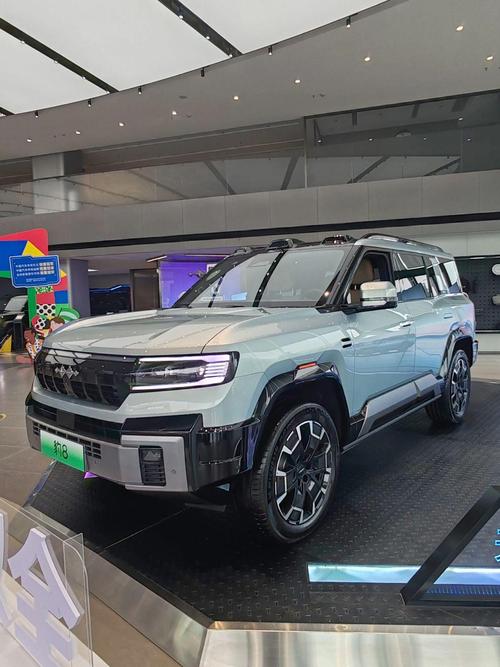 成都113比亚迪方程豹硬派越野的爆款，英菲尼迪35周年与你共成长